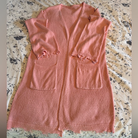 Adorable soft pink cardigan - Picture 4 of 4